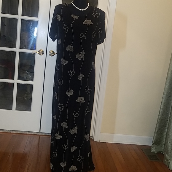 TEDDI DRESSES - Picture 1 of 7